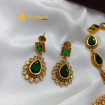 Jyothika's A Emerald Short Neck Set 990 - Image 3