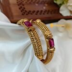 Antique Recto Bangle Screw Type