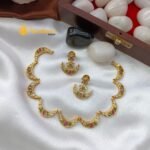Crescant Short Neck Set - Image 3