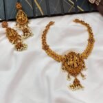 Radhakrishna Short Neck Set