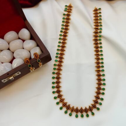 Traditional Designer Long Neck Set