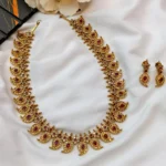 Traditional Mango Long Neck Set Ruby Kemp