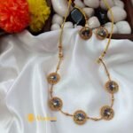 5 Lotus Short Chain Set