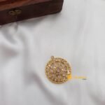 Ad Round Pendant Gold - Image 2