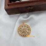 Ad Round Pendant Gold