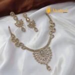 Victorian Fancy Short Neck Set