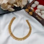 Peacock Short Neck Set