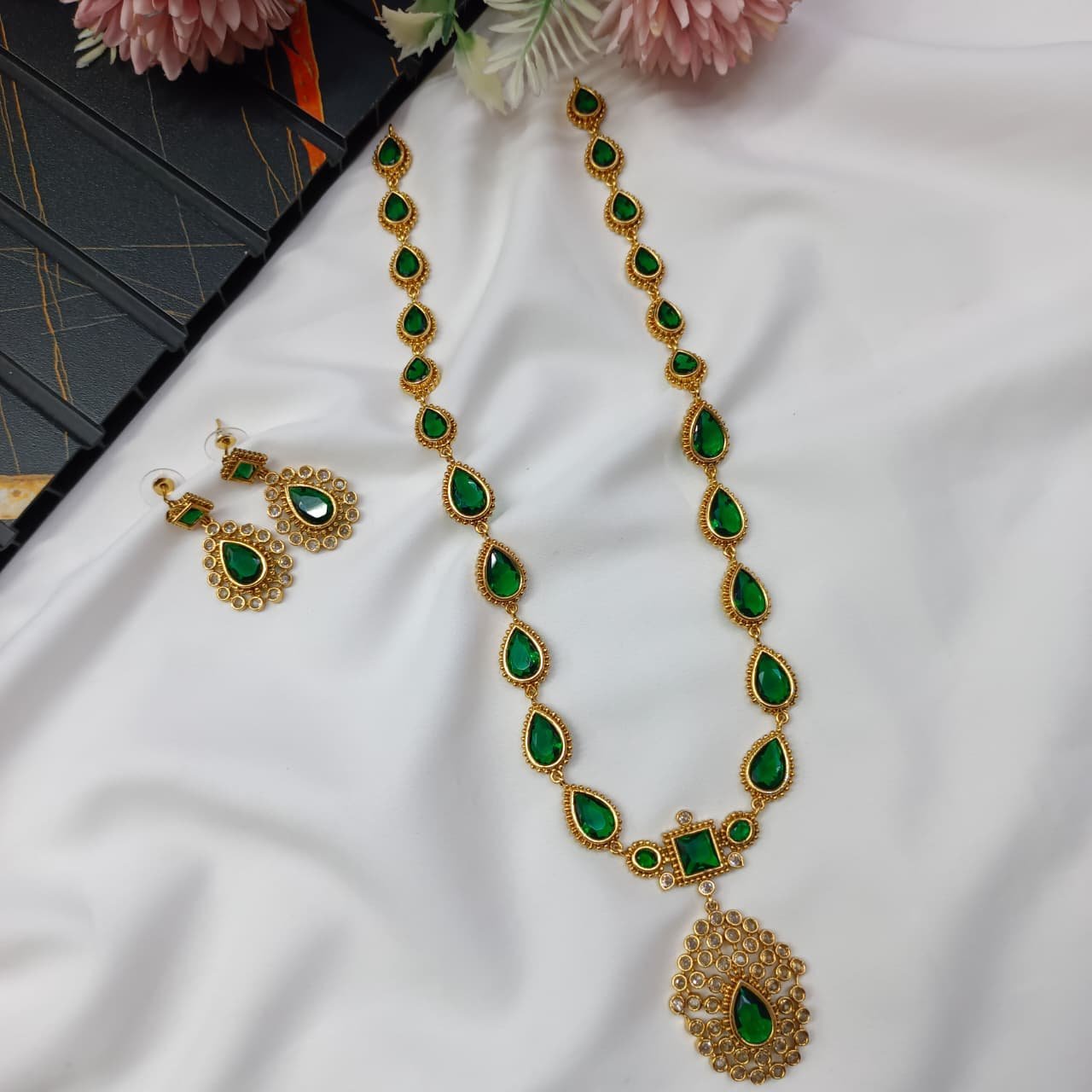104204.1.1Akashavi-Trends-2.jpeg Jyothika's Emerald Long Neck Set - Image 1