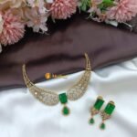 Hasli Victorian Leaf Short Neck Set